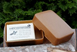 Seifendose aus Flüssigholz: Ein neuartiger Kunststoff aus Holz. Zu 100 Prozent biologisch abbaubar (Seife nicht enthalten).
