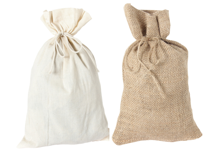 Einfache und attraktive Geschenkverpackung: Säckchen aus Baumwolle und Jute.